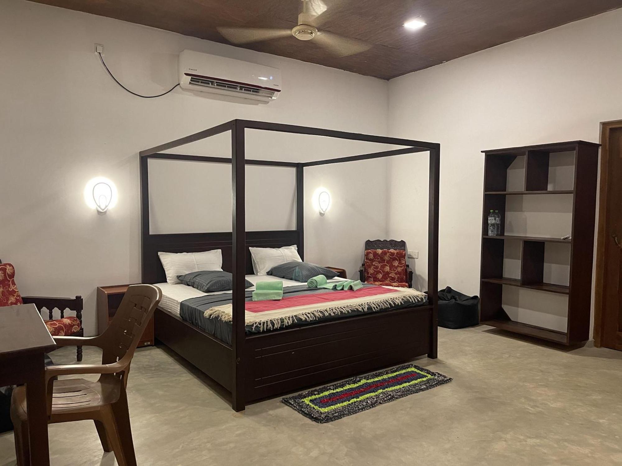 Coconut Hill Arugam Bay Hostel Buitenkant foto