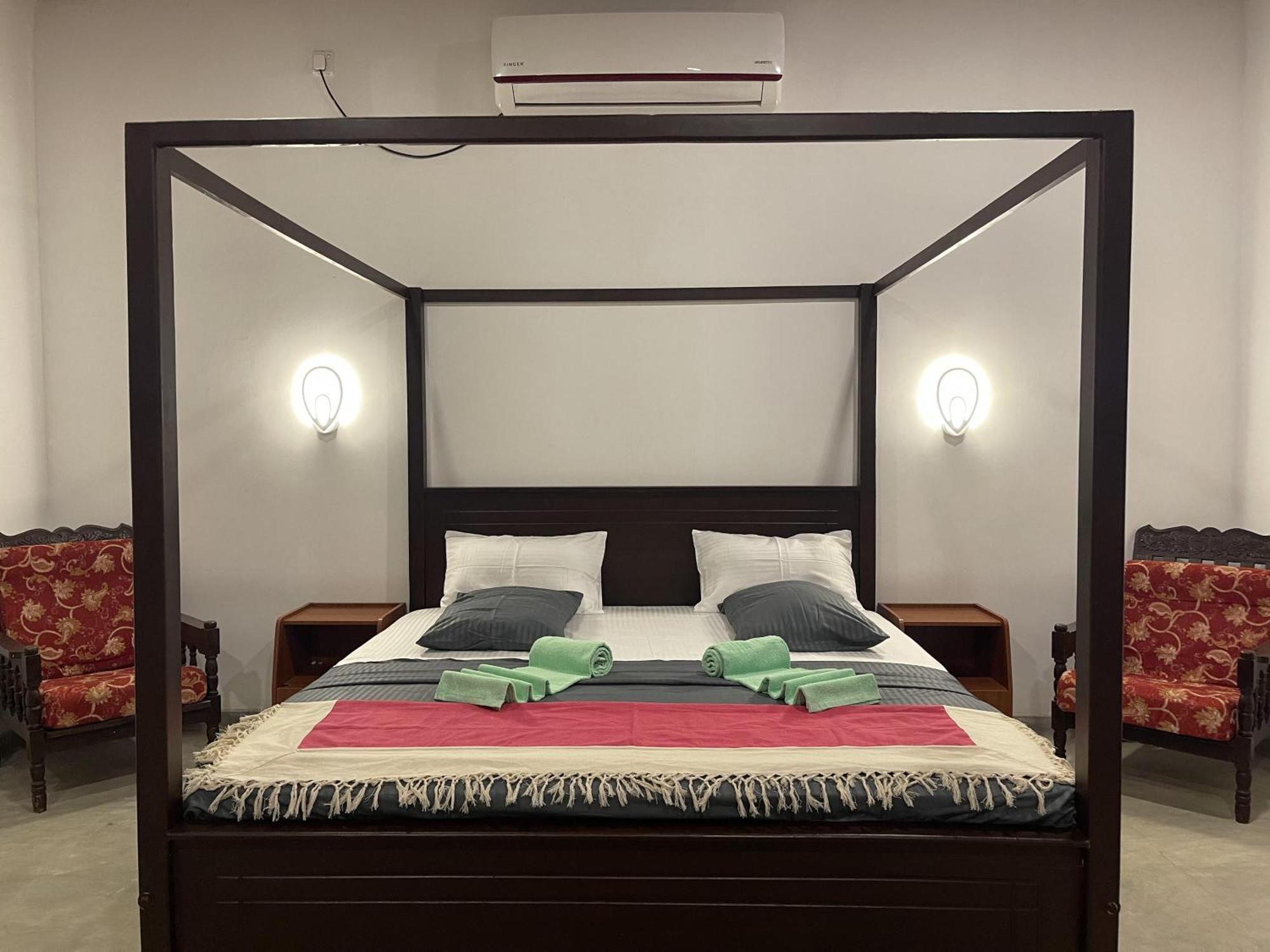 Coconut Hill Arugam Bay Hostel Buitenkant foto