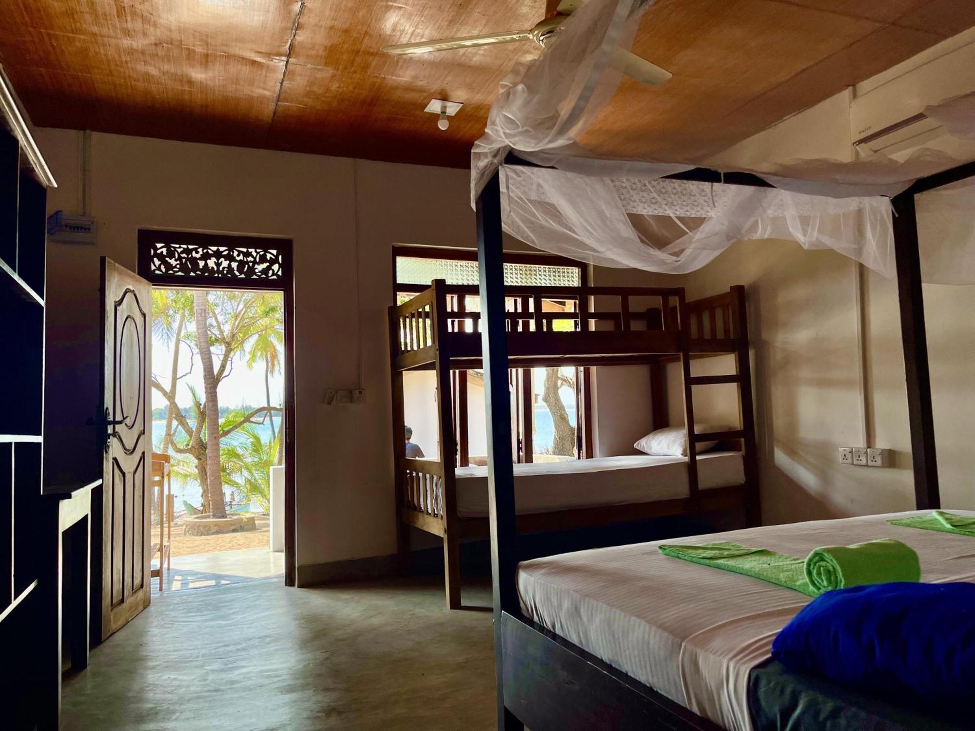 Coconut Hill Arugam Bay Hostel Buitenkant foto