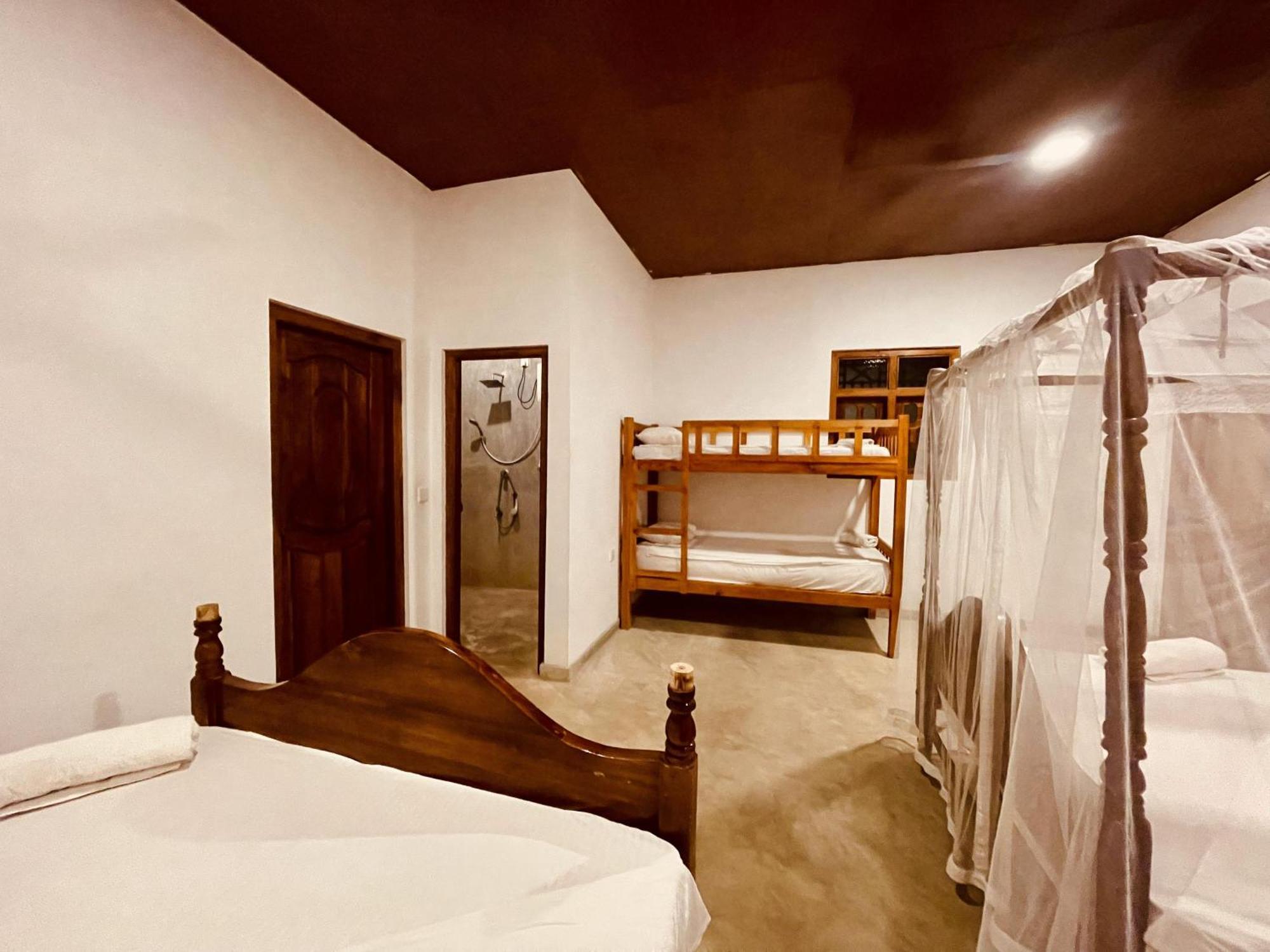 Coconut Hill Arugam Bay Hostel Buitenkant foto